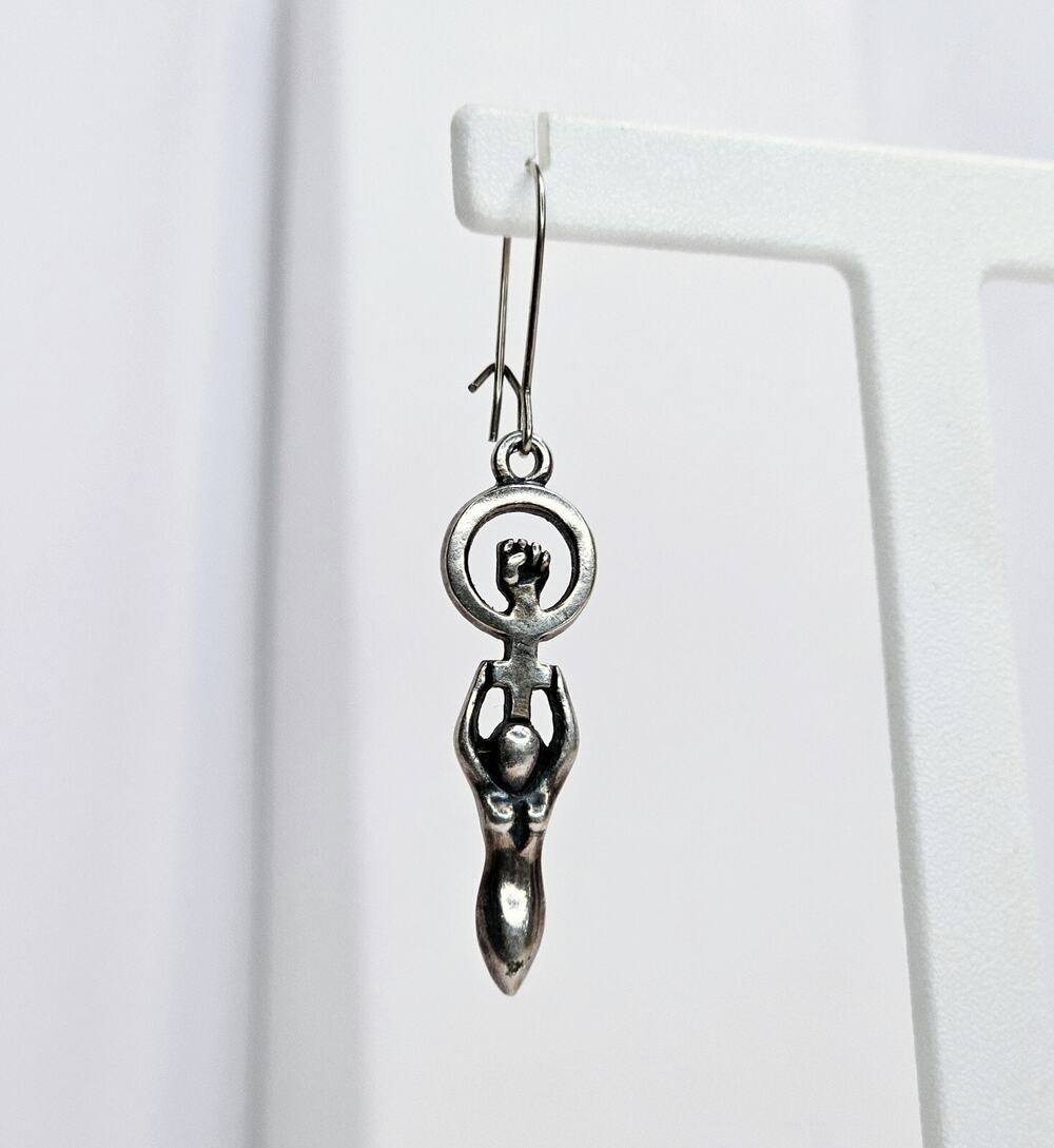 Vintage Sterling Silver Single Dangle Earring *Women Empowerment*- 3.1 Grams